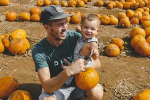Read more about the article 120 Hilarious Dad Jokes To Make Every One Laugh